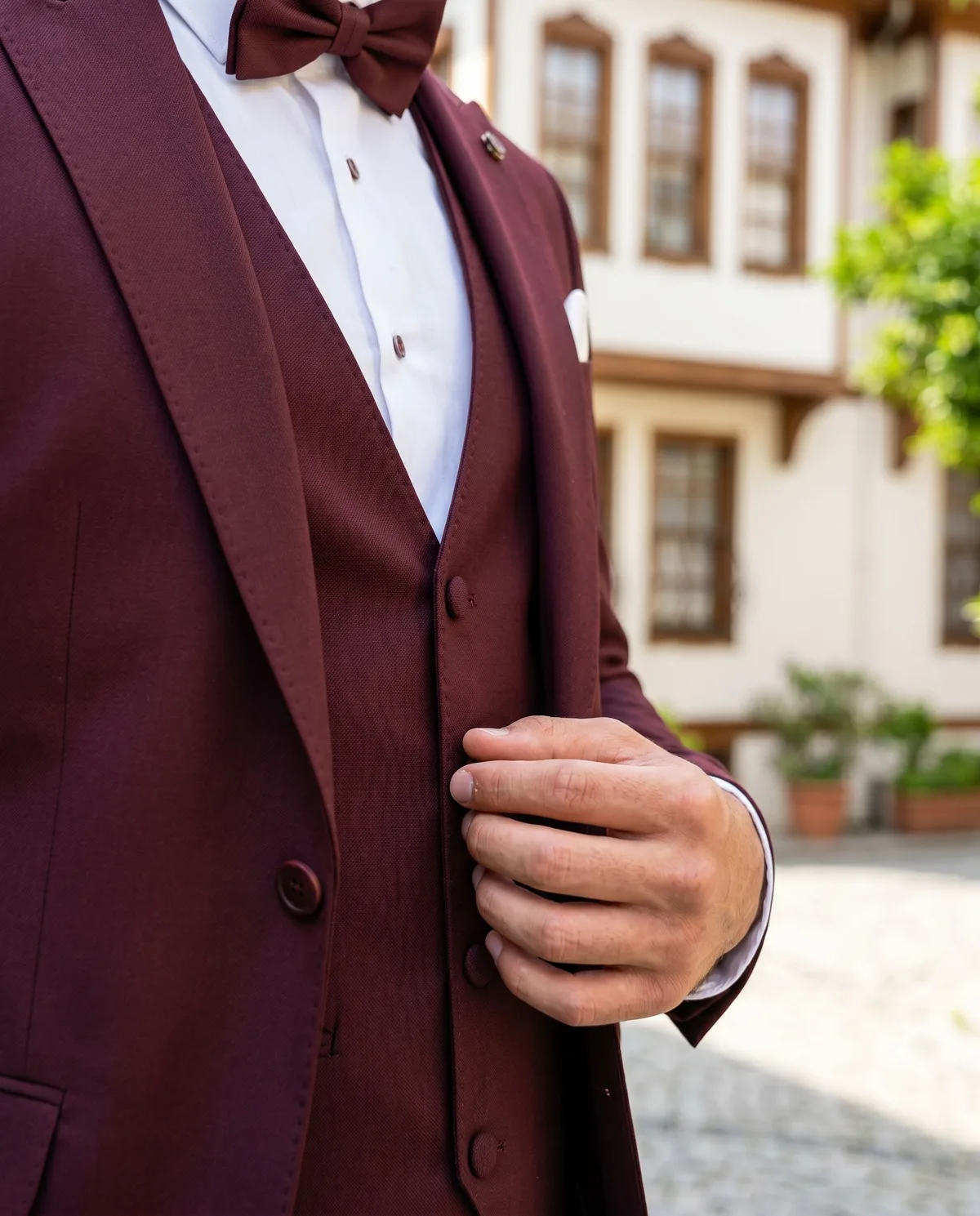 Burgundy Wedding Suit Look detail - Savas Textile